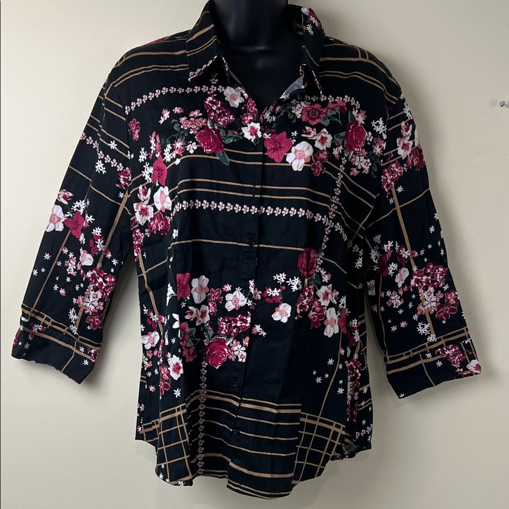 Floral Button Down Shirt in Black and Pink